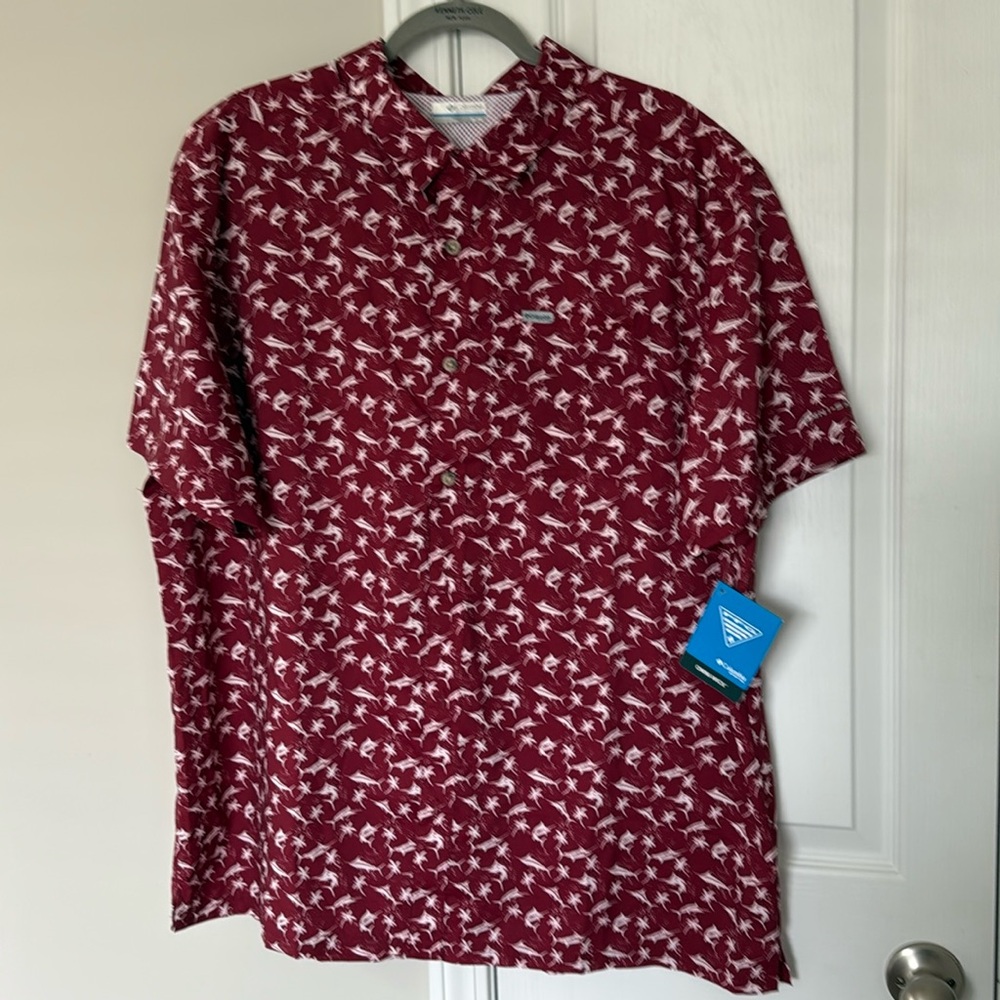 Columbia PFG , Omni-Wick, Short-Sleeved, Red/White Fish, Sz XL